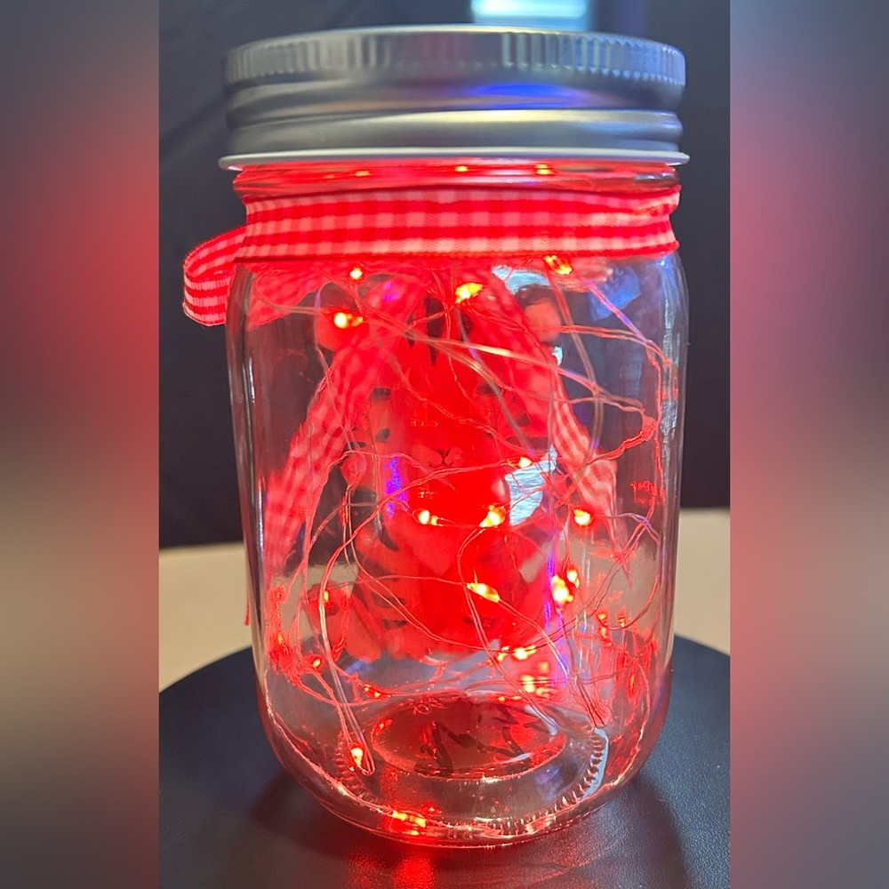 ❌SOLD❌TIGER CUB WOODEN CUT-OUT DECOR W/ RED LED LIGHTS & HANDCRAFTED RED BOW - Picture 3 of 5